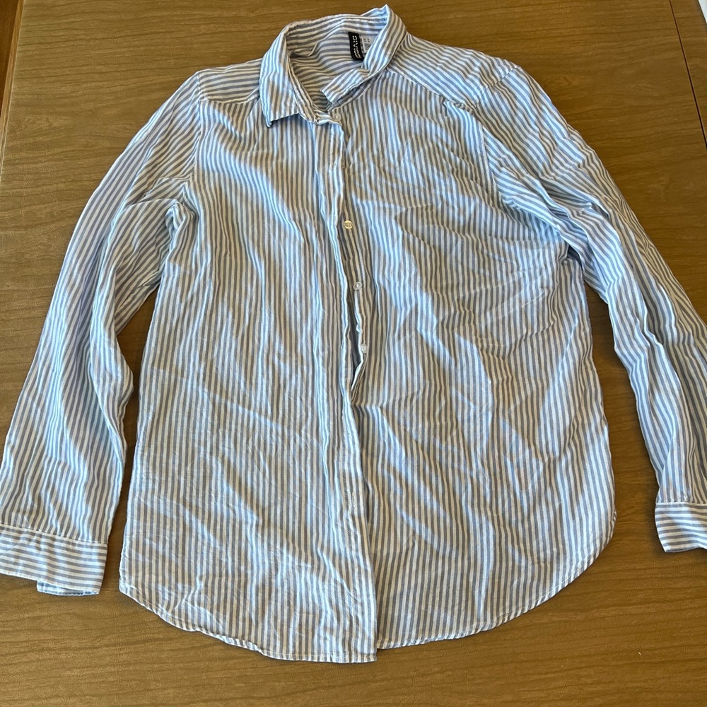 H&M button up blouse